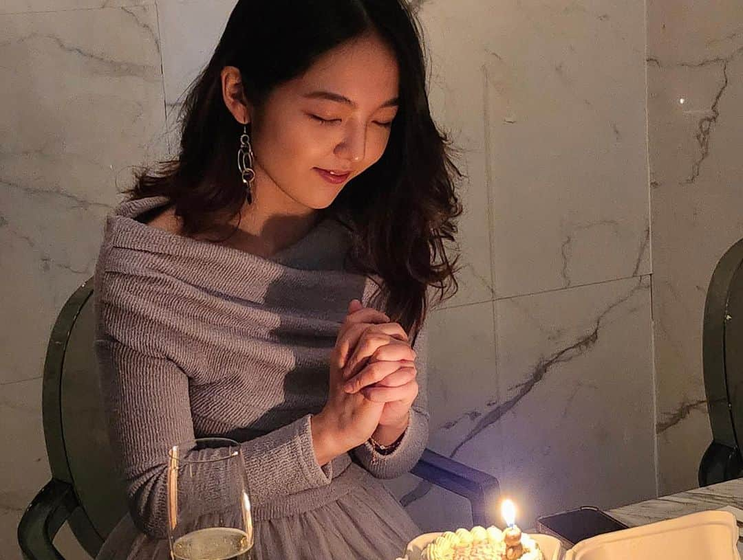 ソ・シネさんのインスタグラム写真 - (ソ・シネInstagram)「생일은 지났지만 요즘 매일 생일처럼 지내요🧸  축하해주신 모든 분들 정말 고마워요🫶🏻💞」10月22日 16時51分 - seoshinae