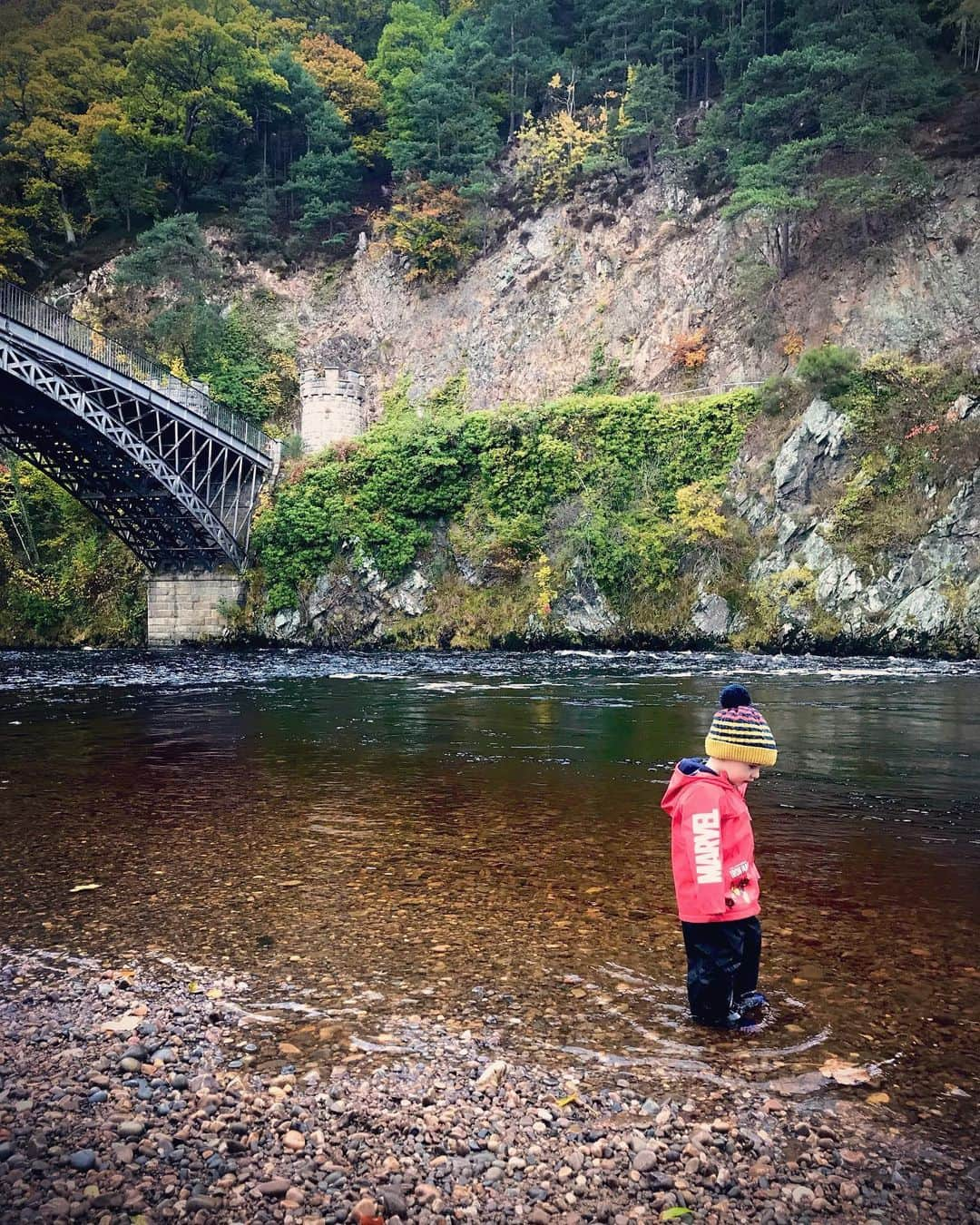 エイリー・チャイルドのインスタグラム：「A lovely week spent up north with all the family and even more special with a wee visit to see @kathrynevans.pt.gladiatorfit 🏴󠁧󠁢󠁳󠁣󠁴󠁿❤️」