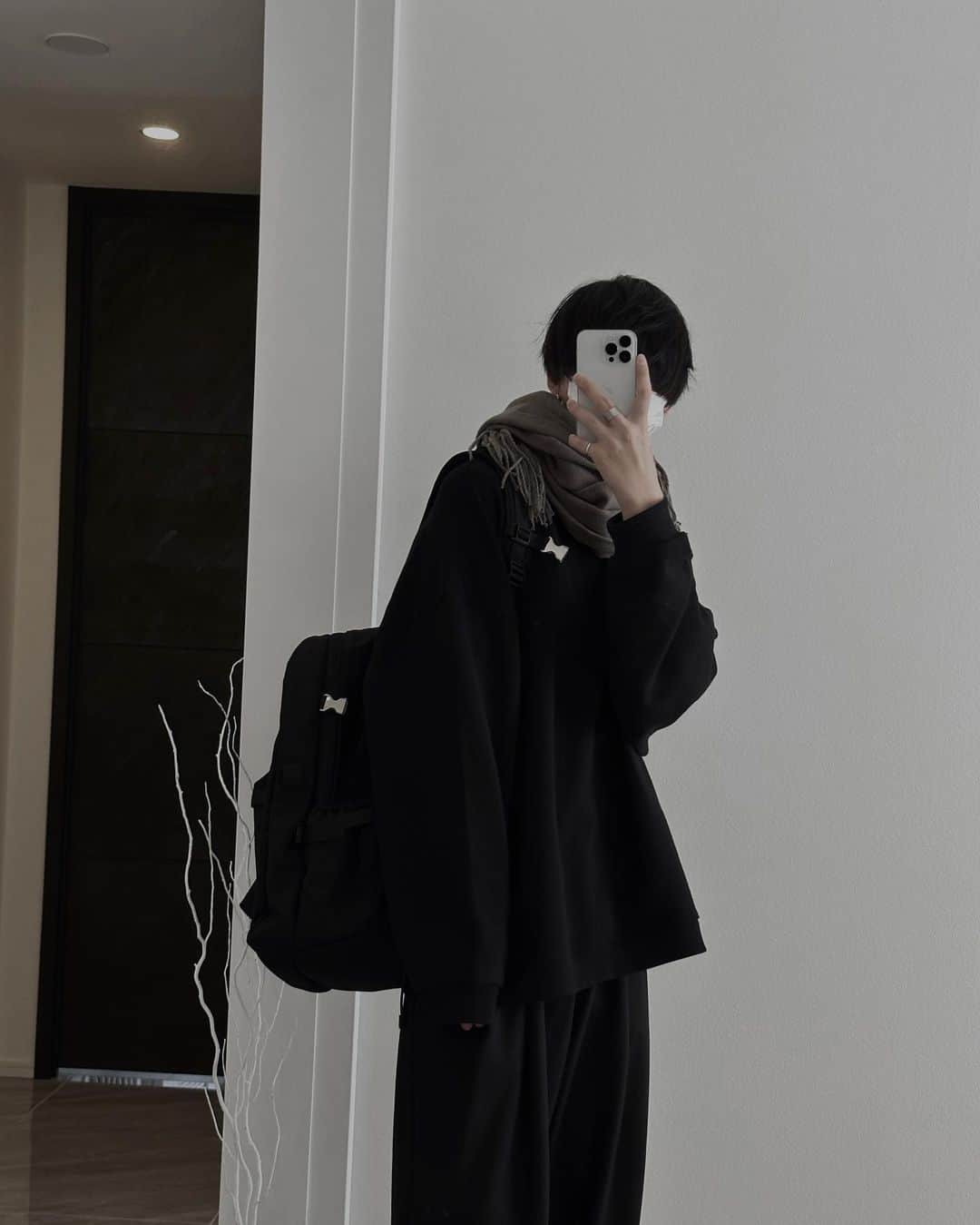 JUN / Yohukasiのインスタグラム：「このマフラー、本当に作って良かったと思ってる  #remer」