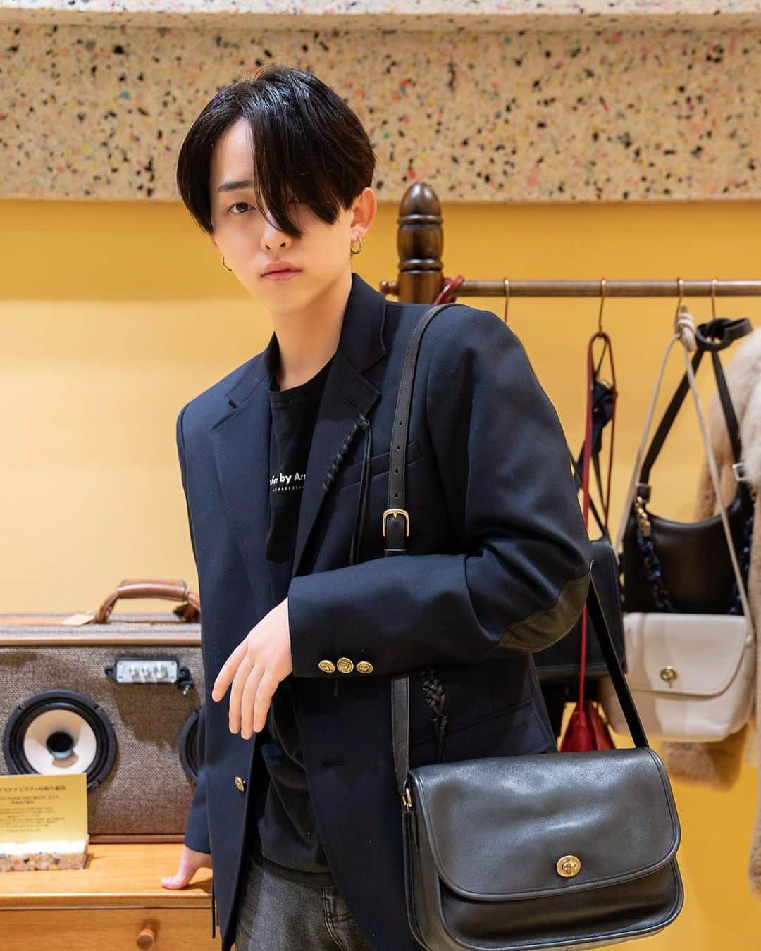 AYUMUのインスタグラム：「. @coach_jpan @COACH 10/14~11/1の期間限定で渋谷パルコにて開かれているヴィンテージアイテムにフューチャーするポップアップに行ってきました︎︎︎︎✌︎ #コーチヴィンテージ#CoachJapan#CoachNY」