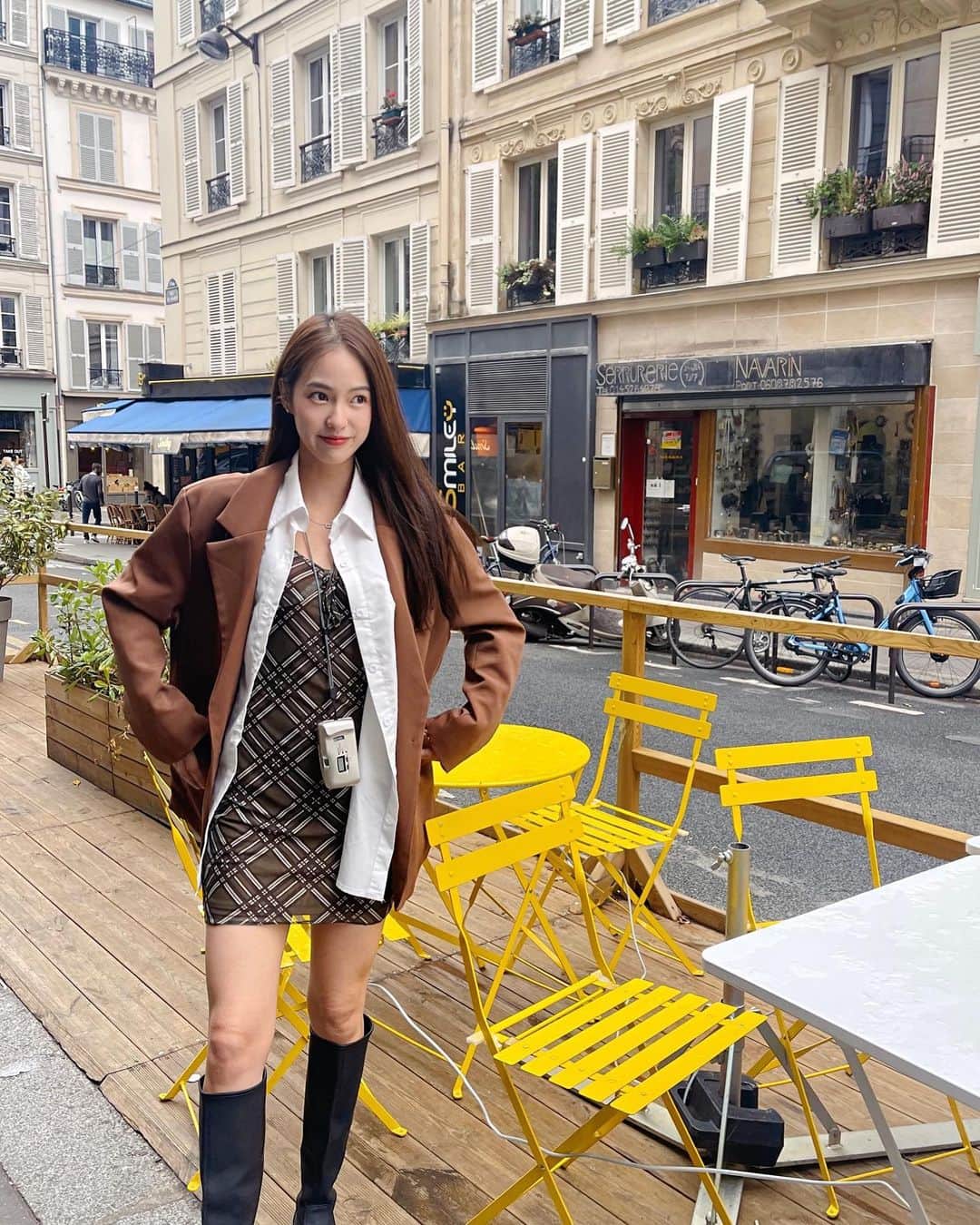 PIMTHAのインスタグラム：「Croissant hunter 🥐😎」