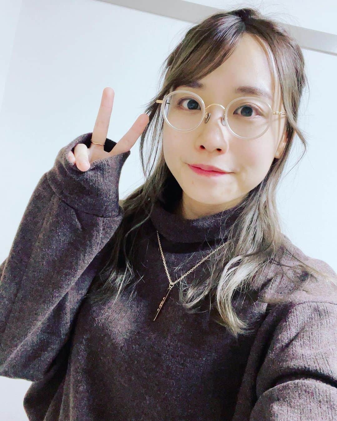 丸山奏子さんのインスタグラム写真 - (丸山奏子Instagram)「最近の写真だす  トレーナーとキャップの麻雀アピールがしゅごいけどこの組み合わせが気に入っておりんす。」10月22日 23時38分 - maruko.ochibi