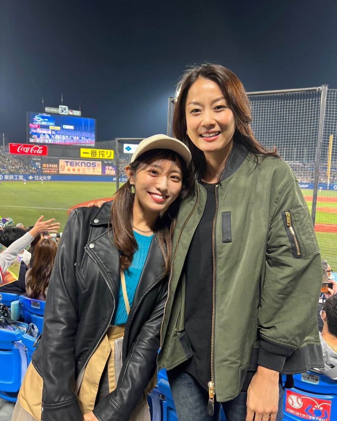 のインスタグラム：「⚾️ . あきのさんと一緒に日本シリーズ観戦📣 貴重な経験でした🥺🥺 長時間ゲームだったけど、面白かった！ . スポーツの秋ですね🍁 . #日本シリーズ #野球 #オリックスバファローズ  #ヤクルトスワローズ」
