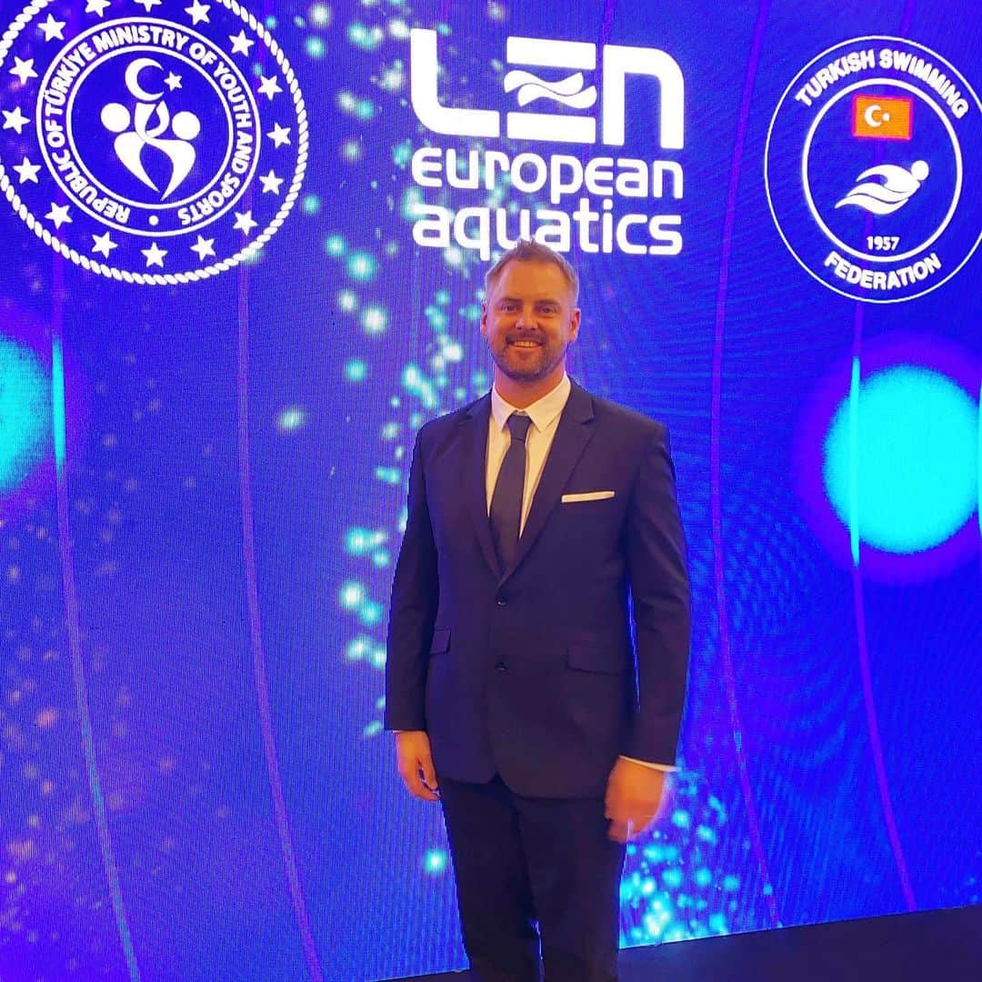 リアム・タンコックのインスタグラム：「Great few days at the @leneuropeanaquatics Congress in Antalya with members of the Bureau and Athletes Committee. Some good meetings around the athletes voice and ideas moving forward💦」