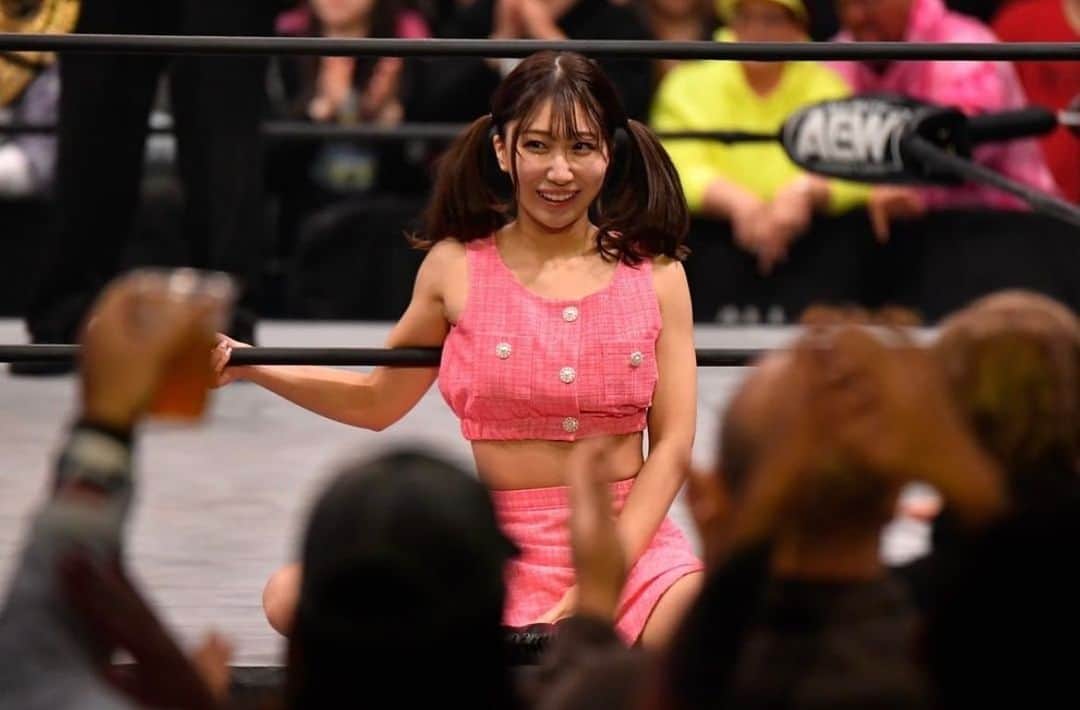 RIHOのインスタグラム：「😏」