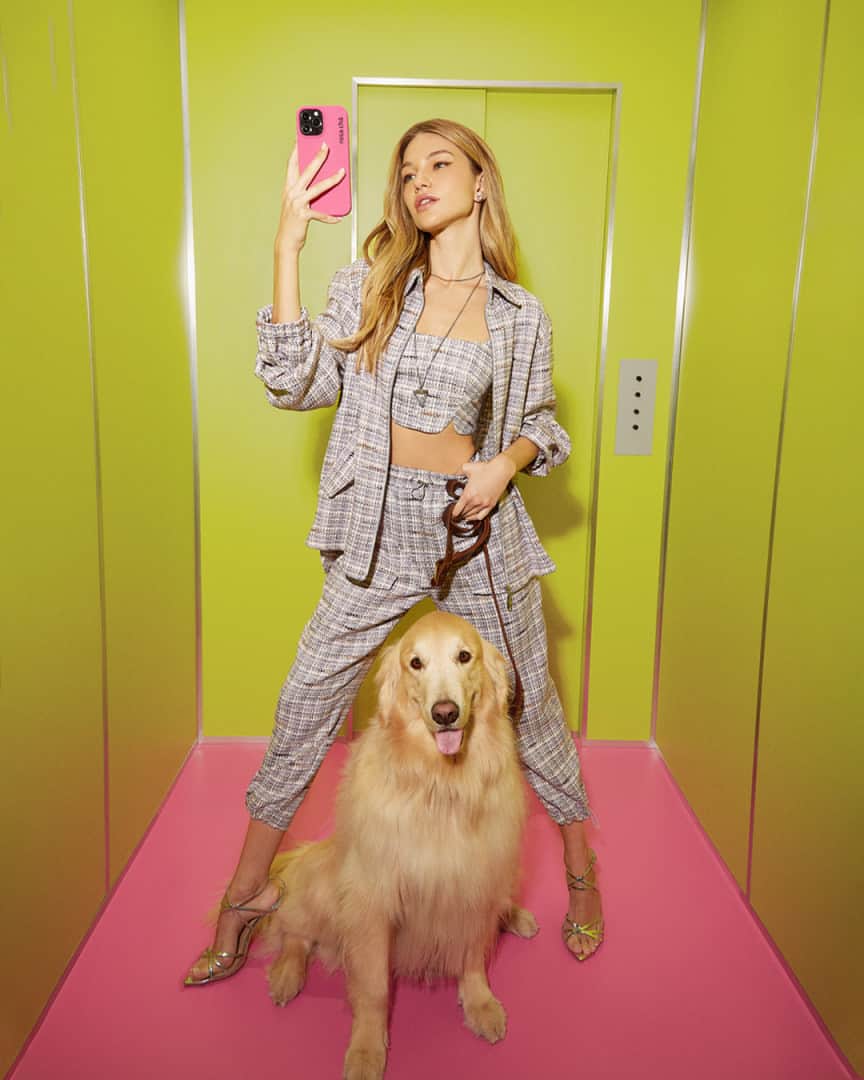 ロザ チャのインスタグラム：「Tweed lovers 🌸💜」
