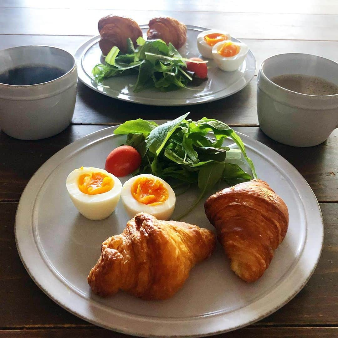 仲谷亜希子さんのインスタグラム写真 - (仲谷亜希子Instagram)「今日の朝ご飯🍴 もうすぐ11月だね。今年もあと1ヶ月ちょっとだけど、気を緩めずに今週も頑張ります💪 #今日の朝ごはん #今日の朝食 #おうちごはん  #朝ごはんプレート #手作りごはん #あさごはん #おうちごはんLover #クッキンググラム #家庭料理 #料理写真 #朝食 #丁寧な暮らし #豊かな食卓 #foodstyling #手料理 #暮らしを楽しむ #iegohan #cooking #cookingram #breakfast #todaysbreakfast #breakfastwithmyhubby」10月23日 9時32分 - aki_chan818