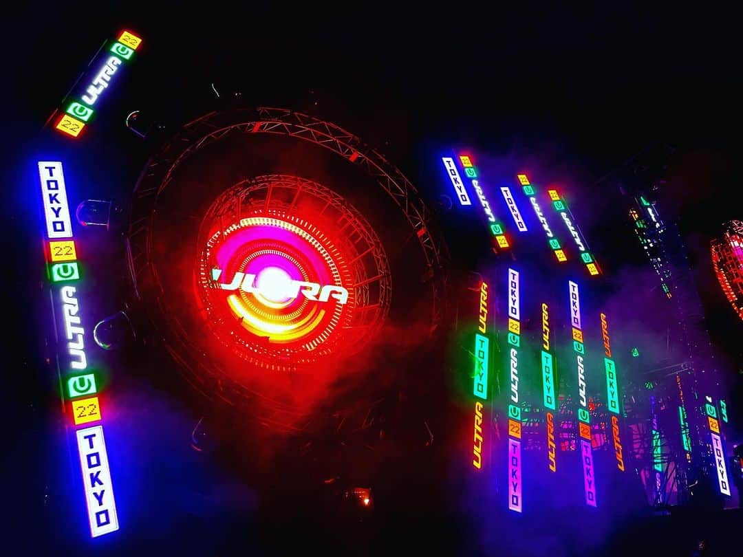 曲渕伊代のインスタグラム：「ULTRA JAPAN 2022🥳🪅 大雨の中だったけど最高に楽しかった！！ 来年も行きたい🥺」