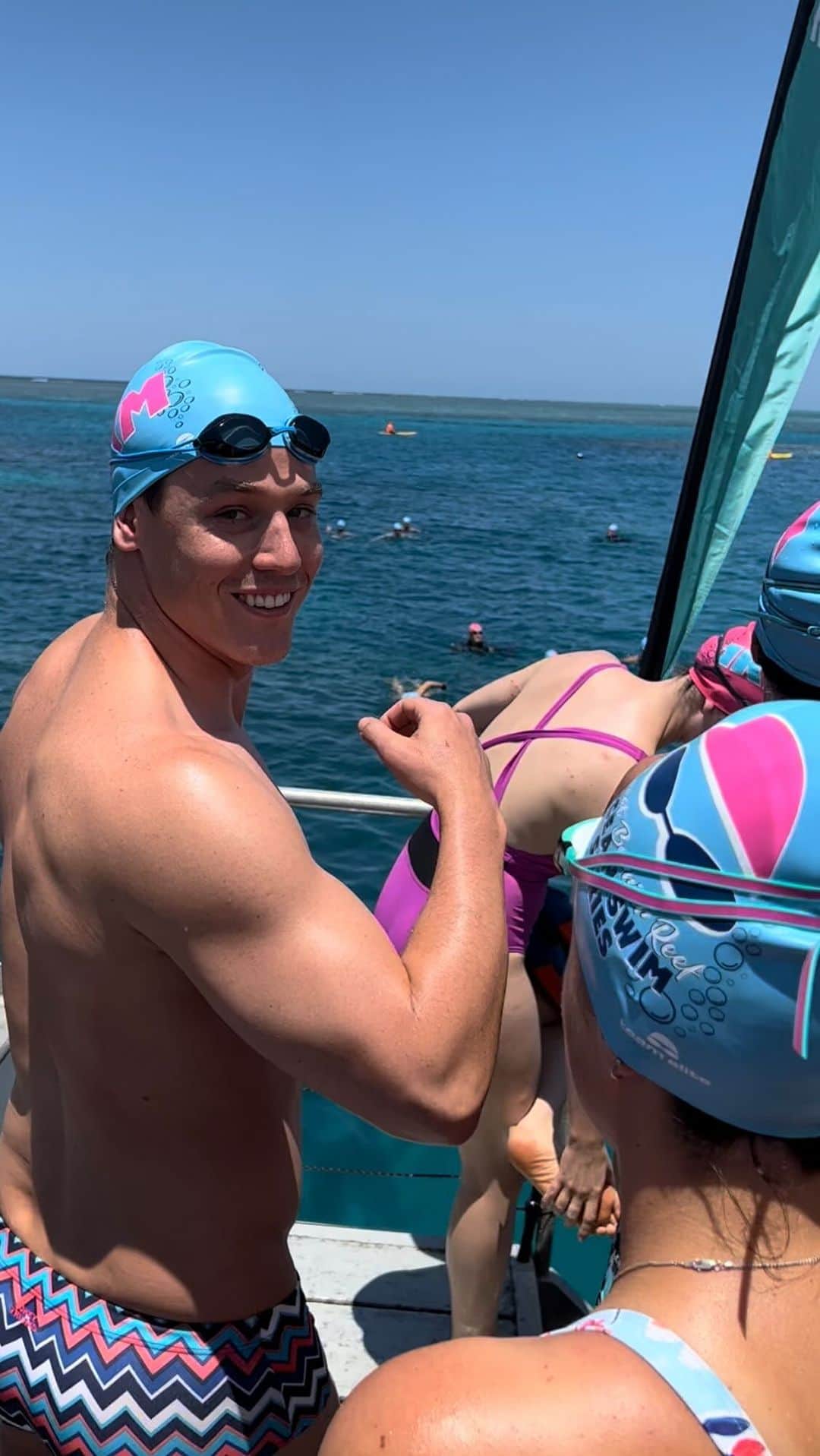 ジェイデン・ハドラーのインスタグラム：「Stinger suit? No thanks, I’m here to box jellyfish.」