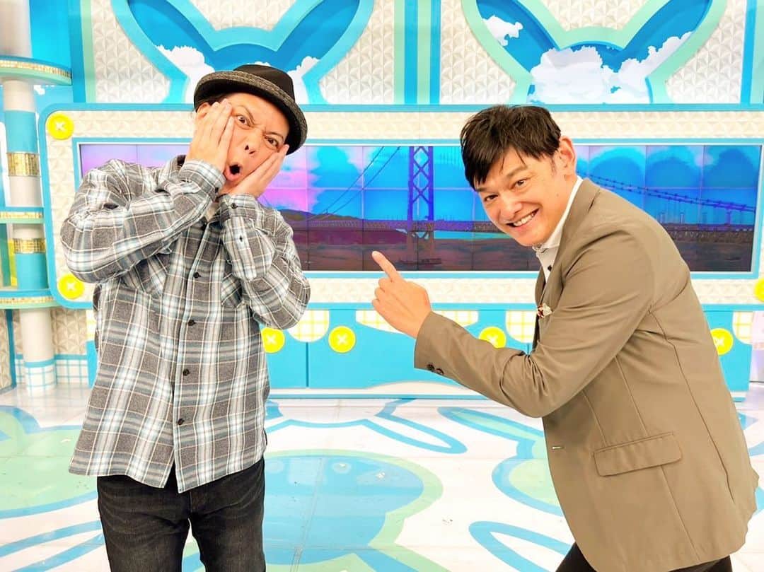 朝日放送「おはよう朝日土曜日です」さんのインスタグラム写真 - (朝日放送「おはよう朝日土曜日です」Instagram)「朝から変顔ドラフトがんばった4人🤪 そして明日はシャンプーさんの漫才祭りです🎩  #ご覧いただきありがとうございました #本番前ジャンクション#変顔ドラフト#ってなに？ #明日#シャンプーハットの漫才祭り#なんばグランド花月  #おは土#おはよう朝日土曜日です#ABCテレビ #シャンプーハット#恋さん#てつじ #斎藤真美#ABCアナウンサー #小椋寛子#高樹リサ#堀くるみ」10月23日 17時41分 - ohado6ch