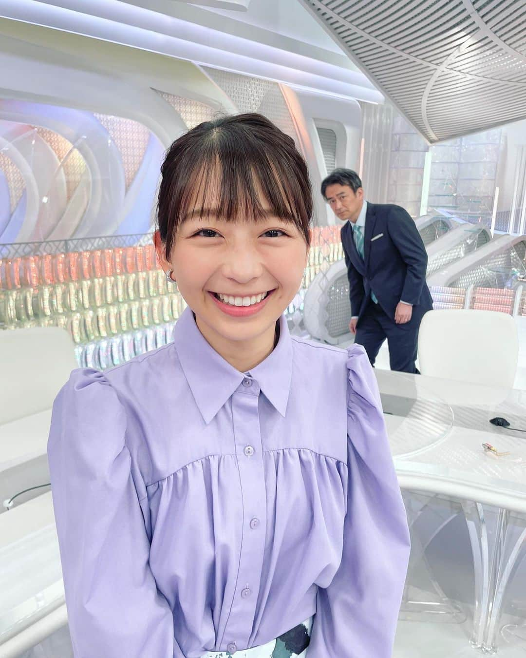 フジテレビ「プライムニュース イブニング」さんのインスタグラム写真 - (フジテレビ「プライムニュース イブニング」Instagram)「オンエアがおわる時間、すっかり外は暗くなるように… 全国各地ではきょうも秋の深まりを楽しむ観光客の姿が。  あっという間に冬がくるのでしょうね。  番組ご覧になっていただきありがとうございました！  #生野陽子 @yoko_shono #小室瑛莉子 @komuro.eriko #奥寺健 @fujitv_announcer #杉原千尋 @chihiro.sugihara #フジテレビ #アナウンサー #ニュース」10月23日 18時18分 - livenews_it