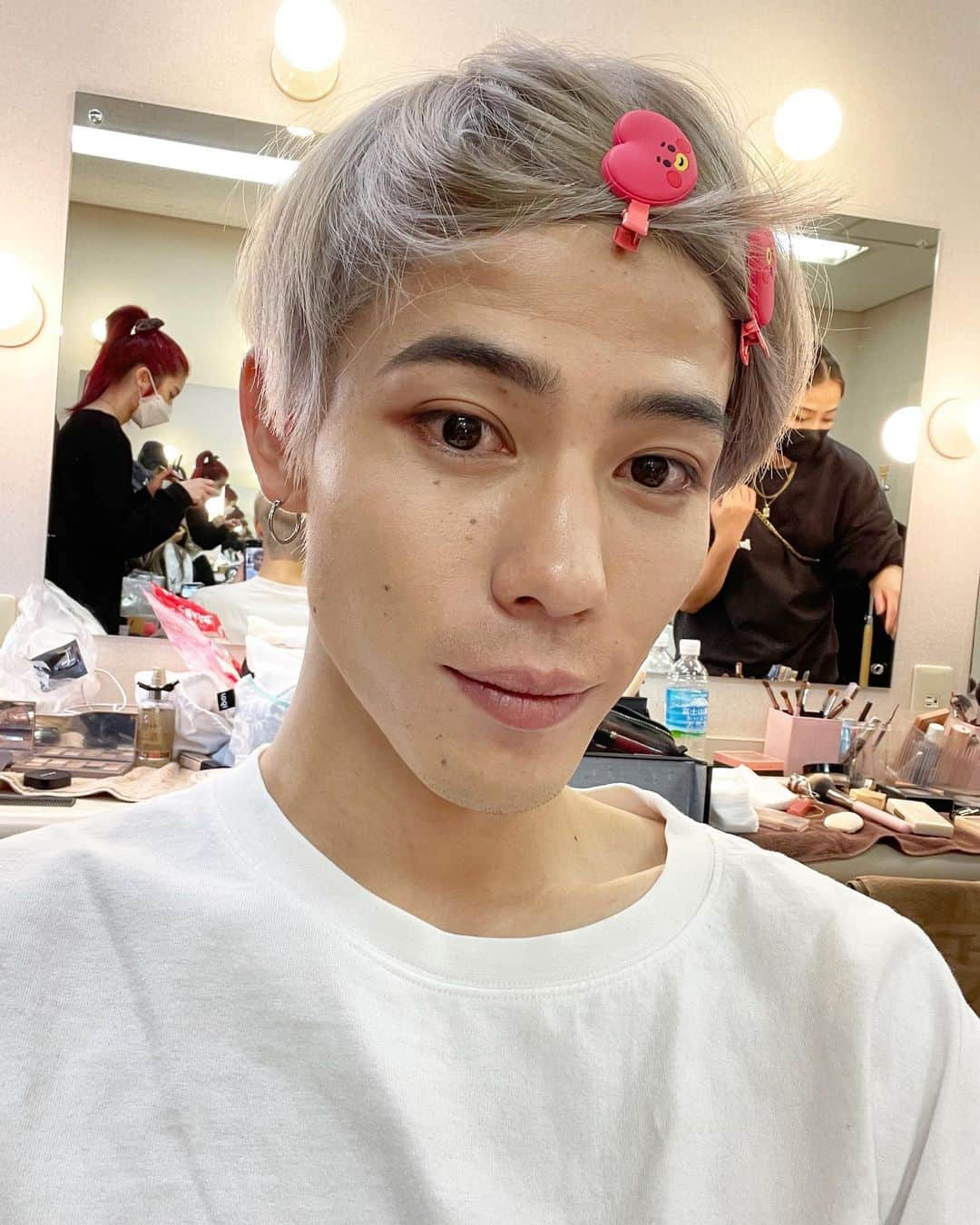 広瀬達也のインスタグラム：「🤡🤡🤡  #selfie #silver #hair」