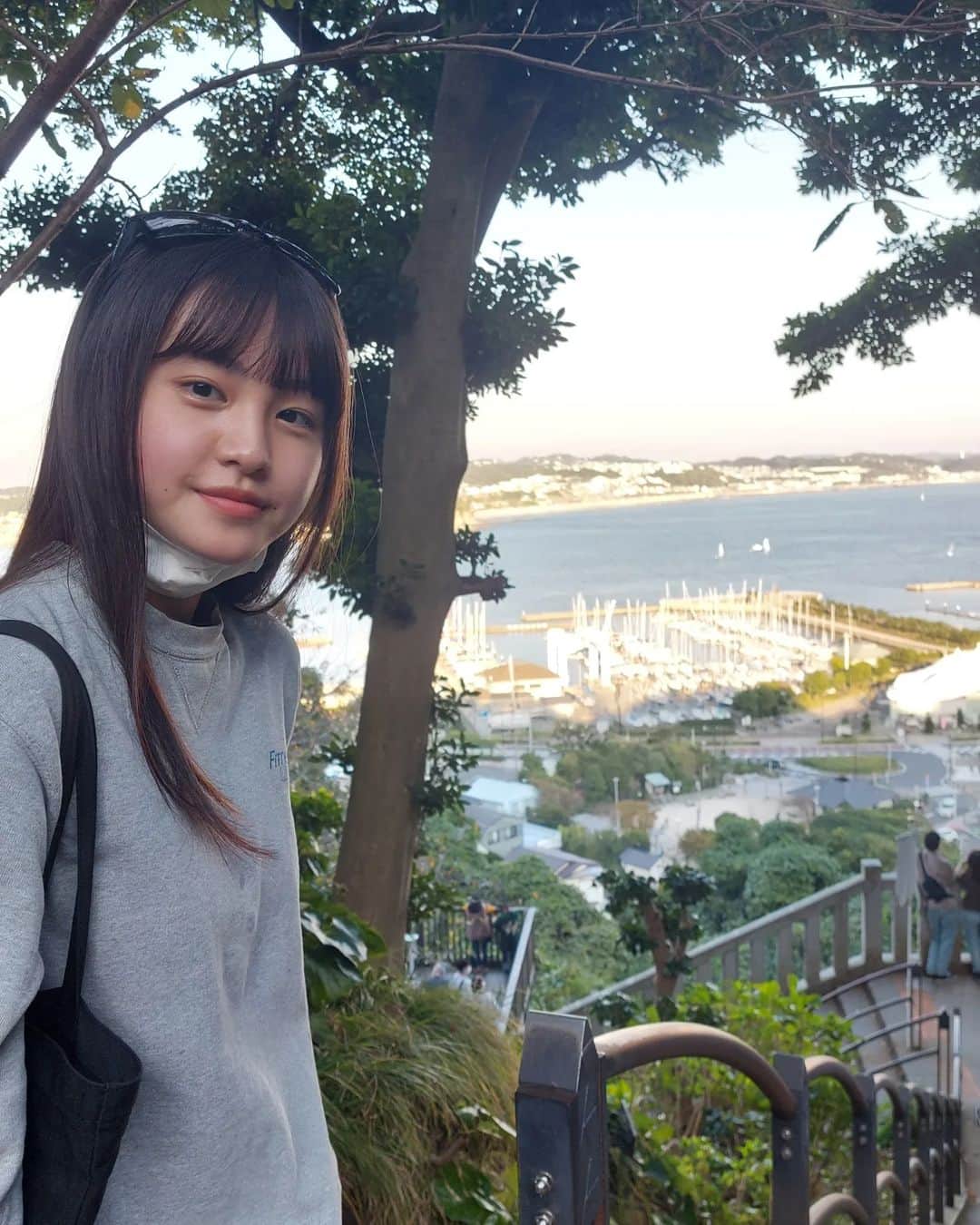 丸本凛のインスタグラム：「江ノ島日和🌞 夕日が綺麗すぎました、、  #instamood#instagood#enoshina」