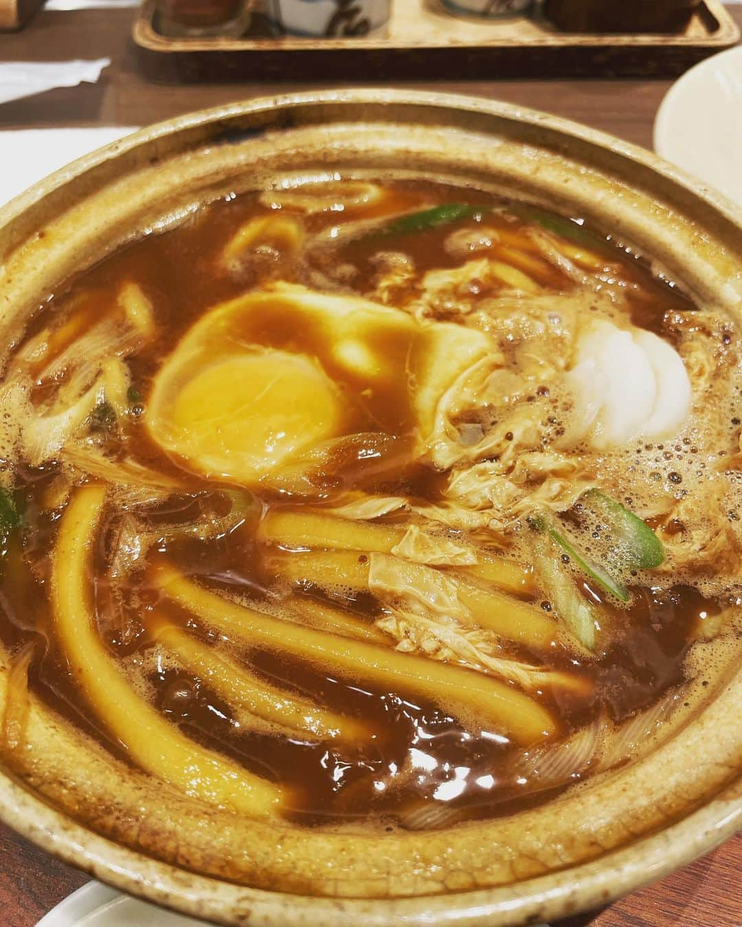 西川晃啓さんのインスタグラム写真 - (西川晃啓Instagram)「気絶味噌煮込みうどん  名古屋に行ったら山本屋。 そして、気絶。 #あるある探検隊#レギュラー#気絶#気絶の日々#ギャグ#名古屋#山本屋#味噌煮込みうどん#学園祭#高田短期大学#三重」10月23日 20時01分 - kizetu