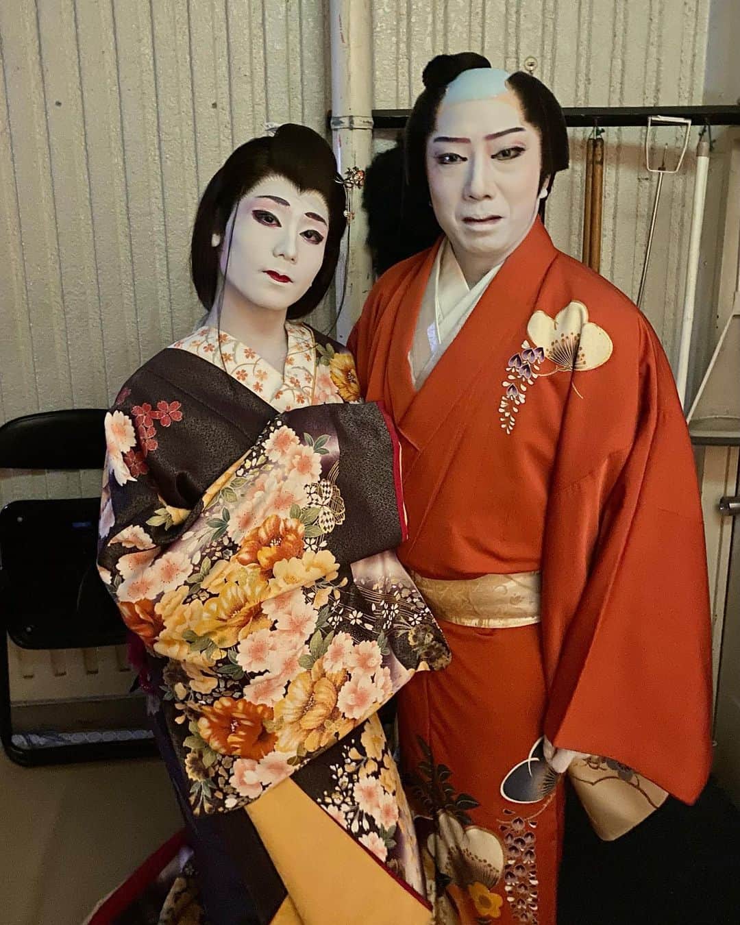 市川團子のインスタグラム：「本日「猿之助と愉快な仲間たち　2.5回公演」の千穐楽にゲストとして出演させていただきました！  貴重な経験をさせていただき、ありがとうございました。  また猿之助さん、青虎さんと記念に写真を撮っていただきました！  #猿之助と愉快な仲間たち  #市川猿之助　さん #市川青虎　さん #市川團子」