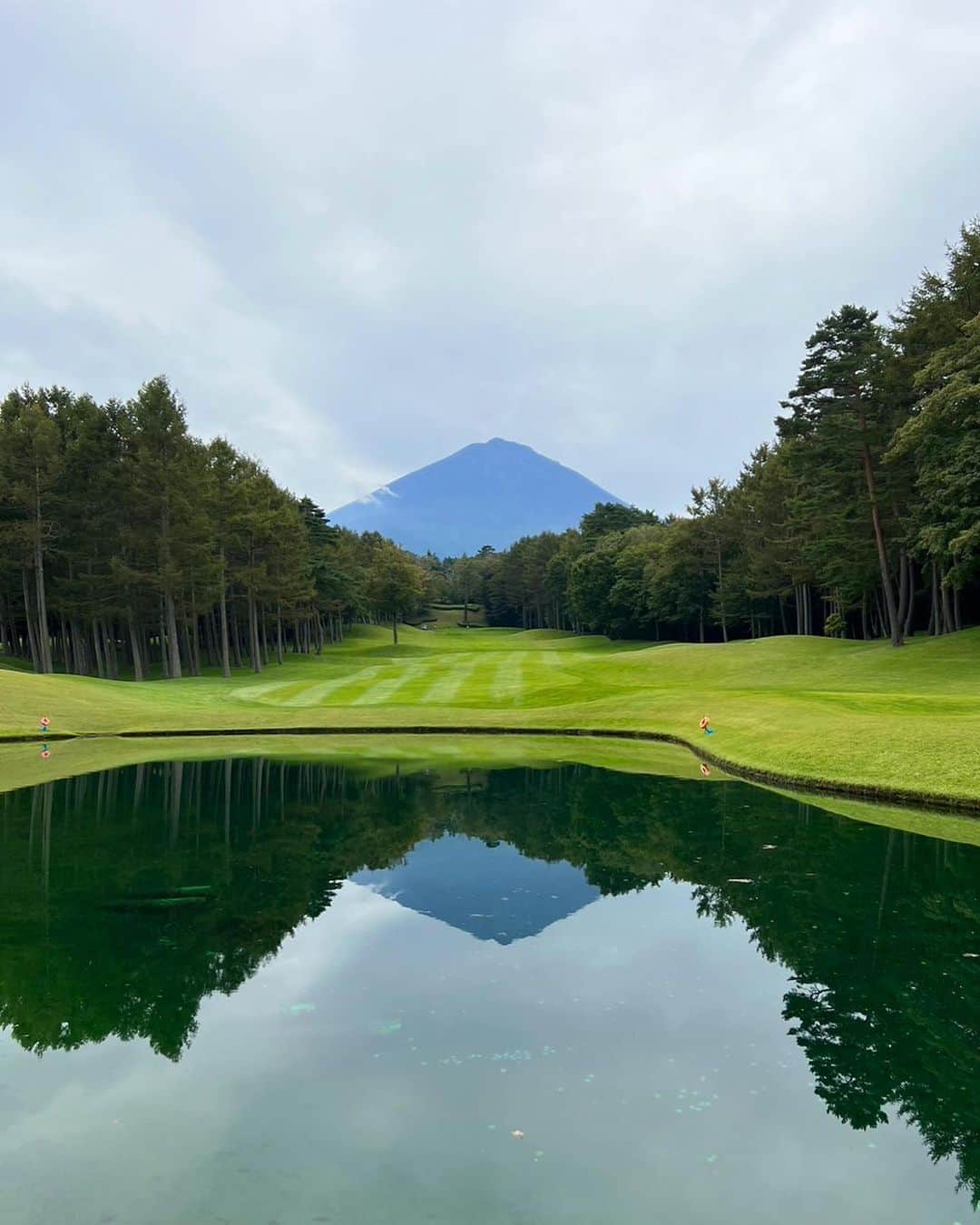 沢井美空のインスタグラム：「🗻⛳️👰🤍」