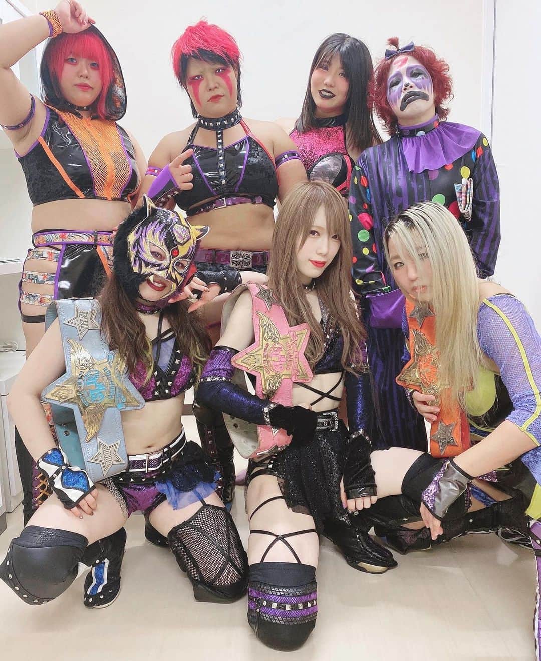 のインスタグラム：「今日でやっと大江戸隊7人全員揃ったよ😈 ナツコおかえり👏  #SLK #スターライトキッド #刀羅ナツコ #鹿島沙希 #渡辺桃 #琉悪夏 #吏南 #フキゲンです #OED #OEDotai #大江戸隊 #スターダム #女子プロレスラー #アーティストオブスターダムチャンピオン」