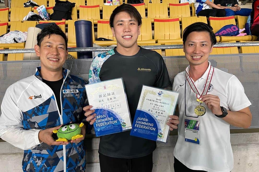 松元克央さんのインスタグラム写真 - (松元克央Instagram)「: 第64回日本選手権(25m) : : 100m Free 🥇 200m Free 🥇 400m Free 🥇 : : 三冠することができました🥇🥇🥇 応援ありがとうございました🏊 : : #ミツウロコ #ミツウロコグループホールディングス」10月23日 22時19分 - katsuhiro.matsumoto77