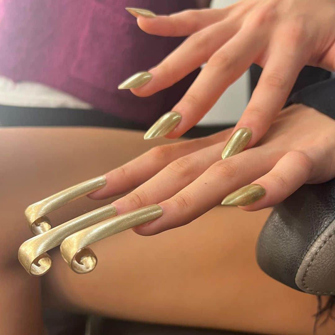 Britney TOKYOさんのインスタグラム写真 - (Britney TOKYOInstagram)「Nails done🌀  #britneytokyo #fashion #art」10月24日 10時02分 - britneytokyo