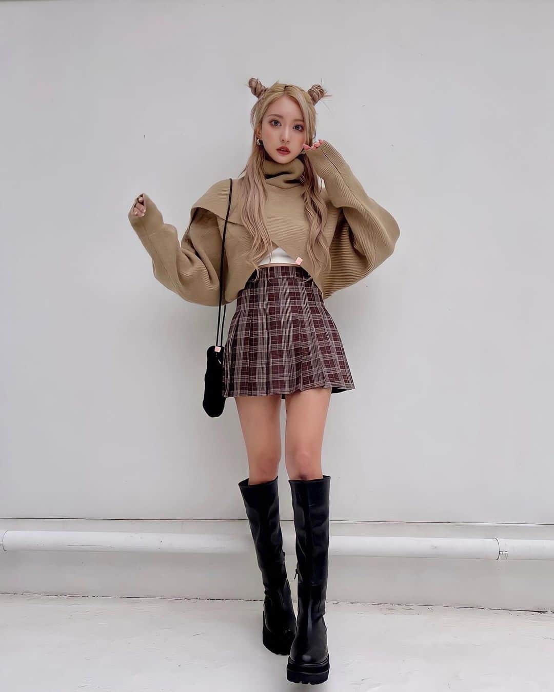 石川千裕（ちぴたん）のインスタグラム：「🧸☁️ えーーっと、、  秋冬新作かわいすぎるなあ。 もう待ち望んだファーとかもこもこさん 解禁してもよろしいでしょうか？？？ どう？？ ・ #셀카 #셀스타그램 #팔로우 #얼스타그램 #nuts #gal #makeup  #ootd #likeit #liketime #model #shooting  #selca #selflove #selfie #fashion」