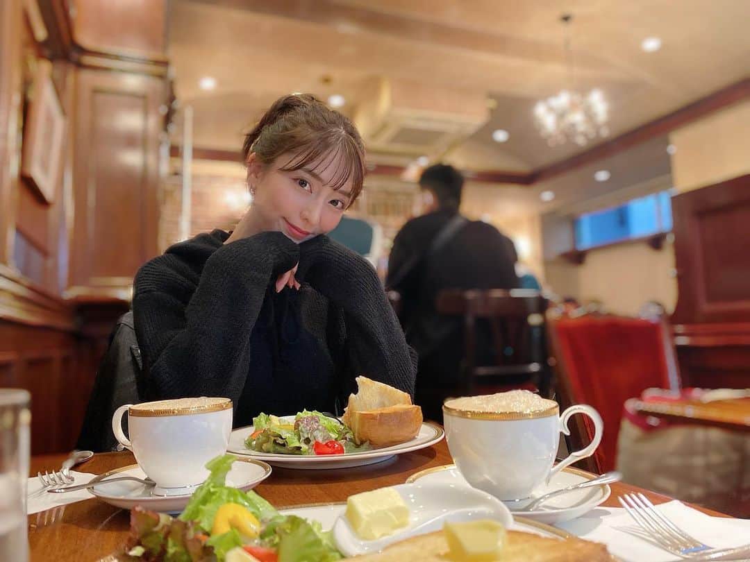 堀尾実咲のインスタグラム：「朝活してきたよ🍞☕️  #トリコロール #トリコロール本店 #トリコロール銀座 #銀座喫茶店 #銀座カフェ #銀座モーニング #モーニング #モーニングカフェ #モーニングセット #モーニングプレート #モーニング巡り #朝活 #朝活カフェ #朝活女子部」