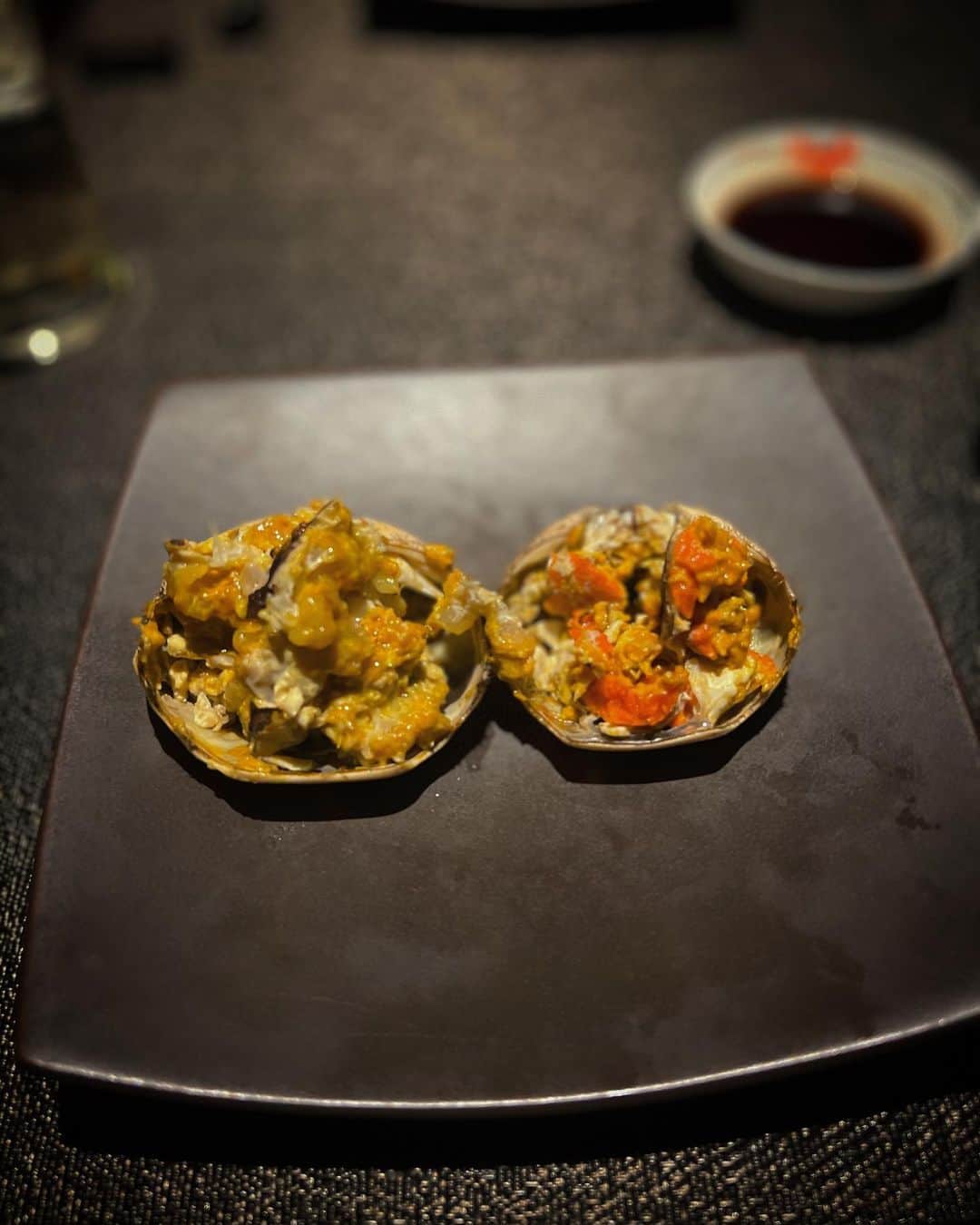 林村ゆかりのインスタグラム：「上海蟹の季節✨ 少量のお食事会が最高♡  #上海蟹 #富麗華 #中華料理#北京ダック」