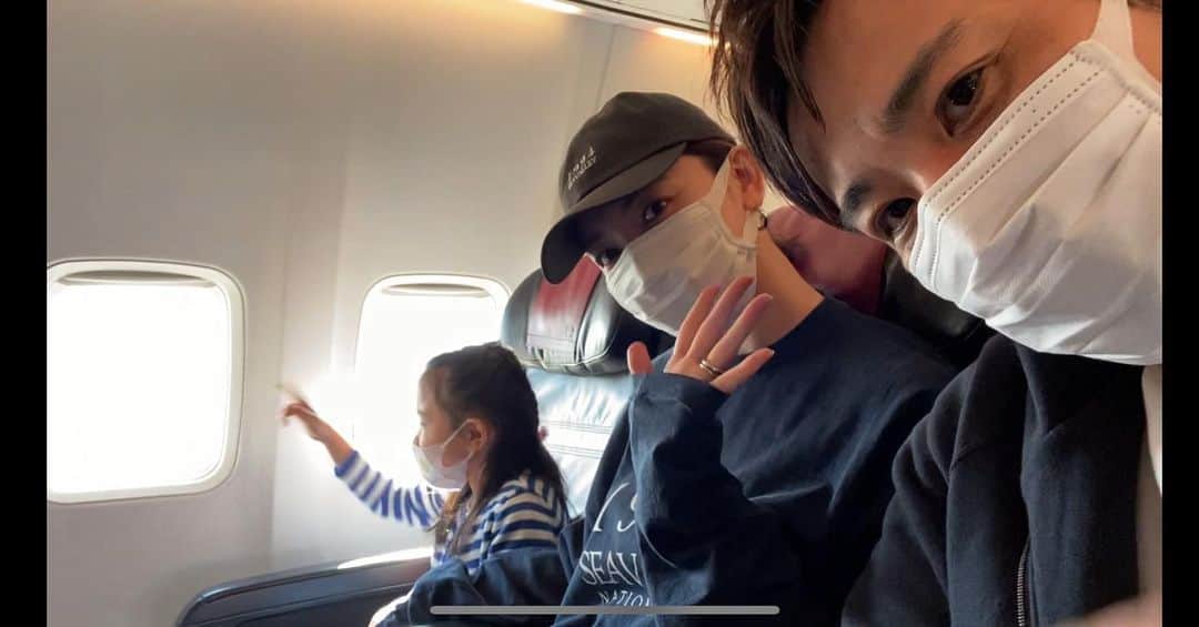 藤原一裕のインスタグラム：「フジワランドで飛行機乗って地方ロケしてきました😊  動画お楽しみに！」
