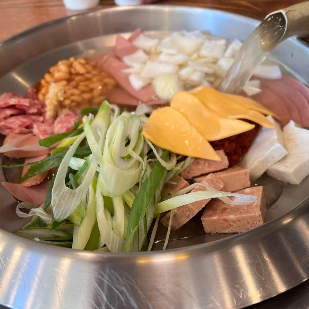 のインスタグラム：「もう飛びたいうぅ〜〜🐶」