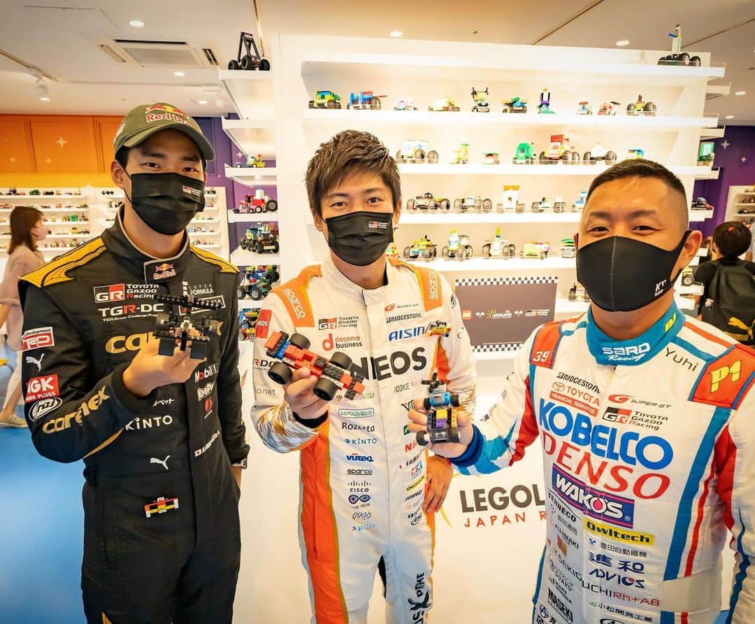 大嶋和也のインスタグラム：「レゴランドでのイベント沢山の子供達の笑顔が見れて楽しかった！ 1週間イベント続きでしたが今週は気持ちを切り替えてSF頑張ります！ とりあえずLEGO勝負ではこの2人には勝ったかな？笑」