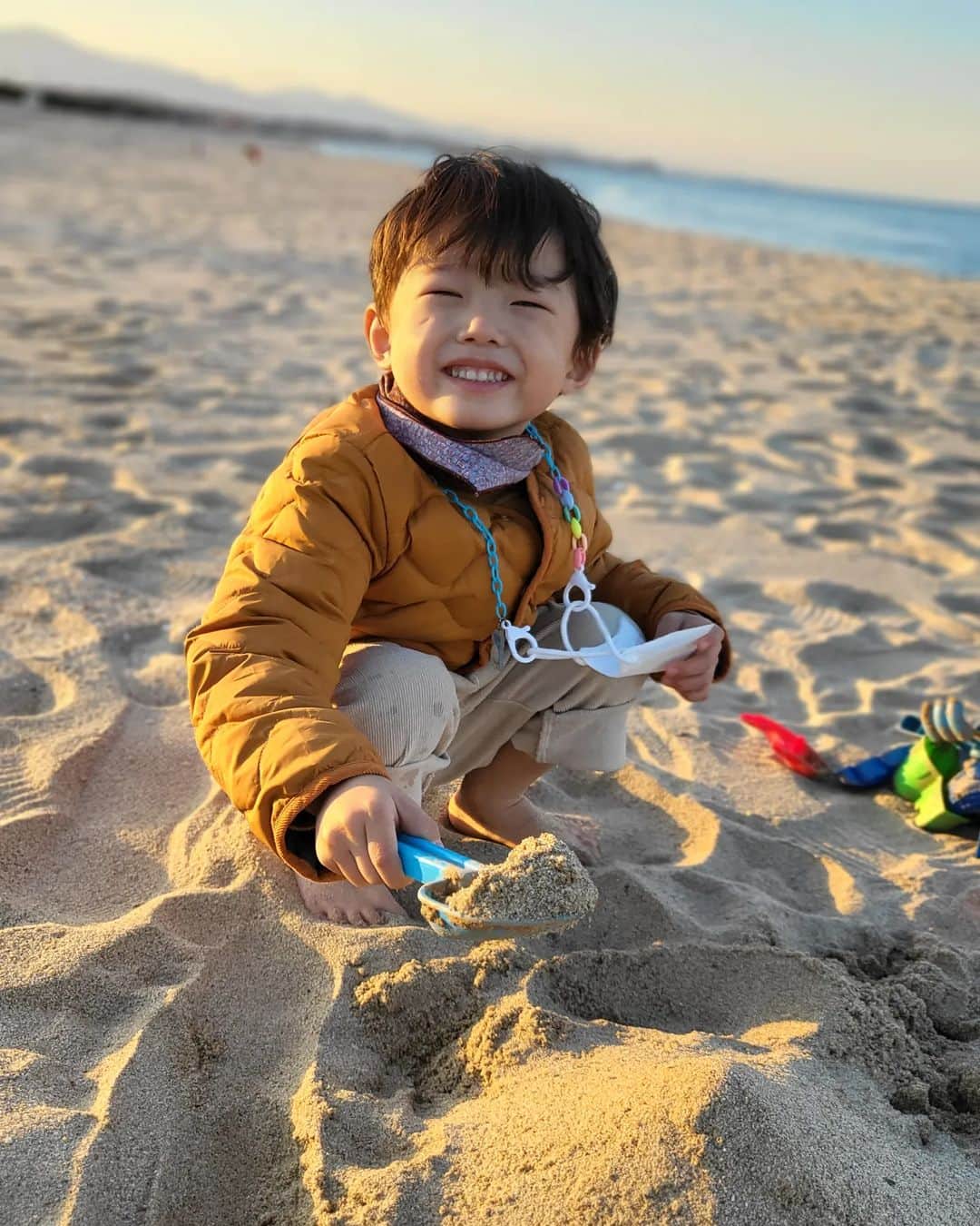 ユン・サンヒョンのインスタグラム：「좋아해줘서 고마워 희셩! ㅎ」