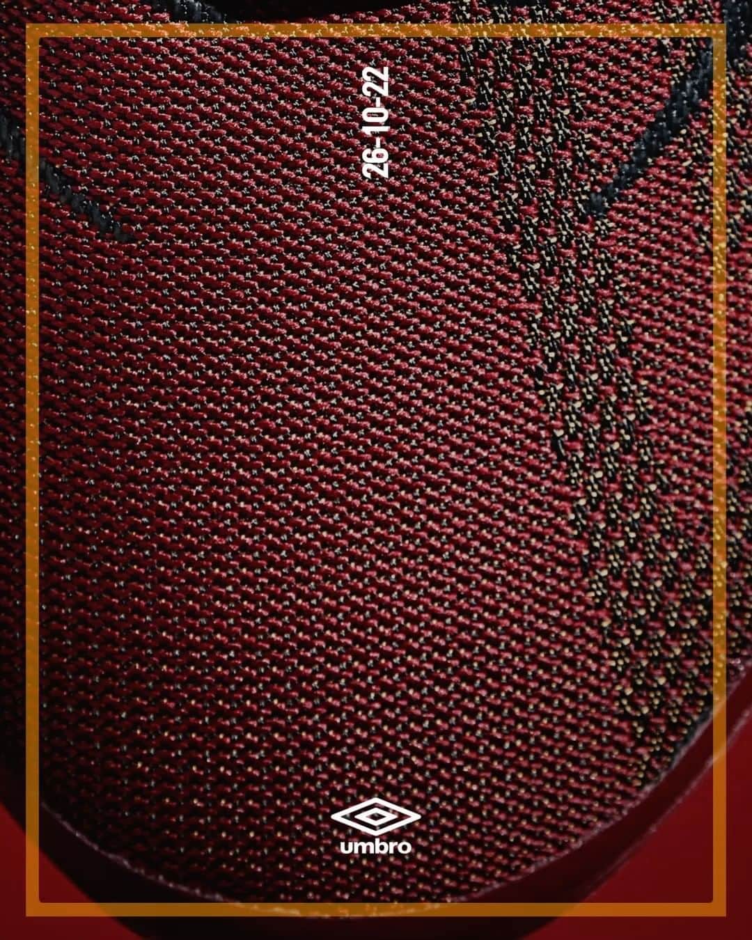 UMBROのインスタグラム：「#twisttime in spicy colours🔥⏰.  #umbro #umbrofootball #football #thisisourgame」