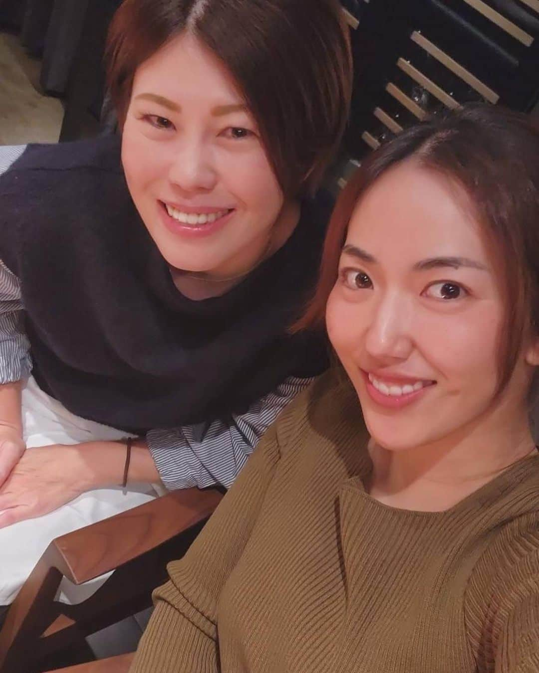 笠りつ子のインスタグラム：「大好きなひろみさんとw（ヨメ。  大好きなお店で美味しいお食事を沢山頂きました🍖  楽しい時間をありがとうございます☺️  ＃誕生日おめでとう🎂 ＃子守してくれた和くんありがとう🤣 @wagyu_utoka」