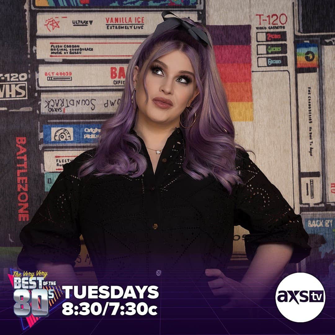 ケリー・オズボーンのインスタグラム：「What’s your favorite SCARY MOVIE of the 80s? TUESDAY Watch my new show The Very Very Best of the 80s on AXS TV at 8:30ET/5:30PT to see which flick got #1 on our spooky list!」