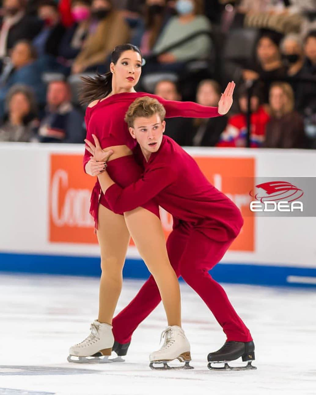 ロレイン・マクナマラのインスタグラム：「Thank you to everyone who made #SkateAmerica so wonderful and a special shoutout to the amazing crowd♥️ We are so proud of both of our performances and the big steps we made at this event👏」