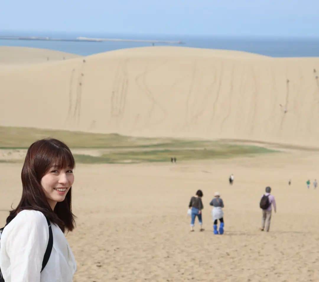 千種ゆり子さんのインスタグラム写真 - (千種ゆり子Instagram)「おはようございます🙋 . 鳥取に講演でお邪魔したとき、砂丘に寄りました . #鳥取砂丘」10月25日 8時13分 - chikusa_yuriko