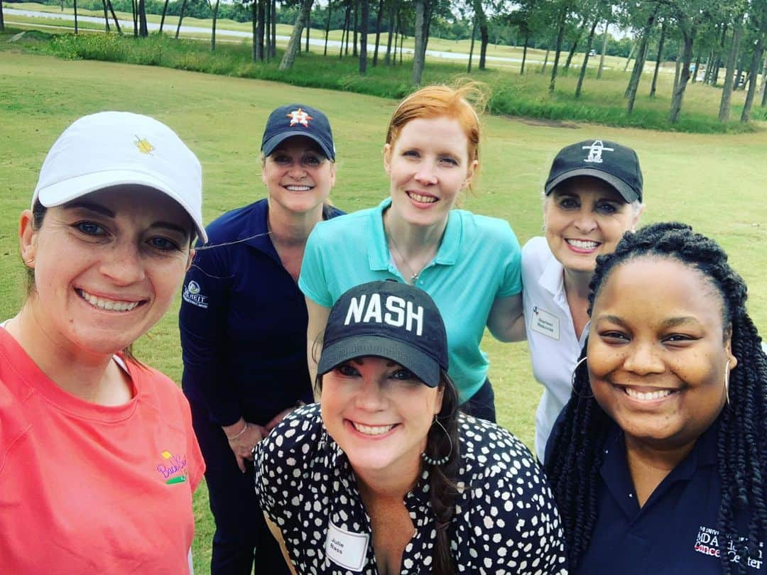 キム・カウフマンのインスタグラム：「Great day in Houston benefiting the MD Anderson Children’s Cancer Center at the Bob Tillman’s Pasture Pool Golf Classic!  Over 5k raised today! @backswinggolfevents」