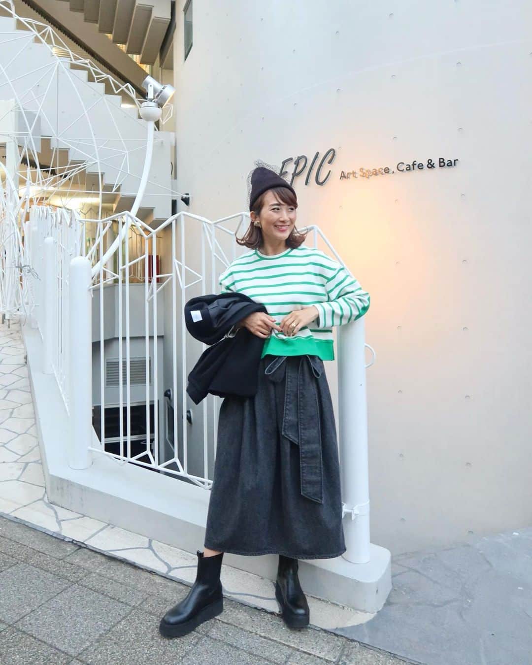 Mai Wakimizuのインスタグラム：「私がbest3で気に入ってるのがボーダープルオーバー♡特にこのgreenが一押しカラー！ボーダーアイテムでここまで可愛いお洋服はそうそう見つけられないよ！とスタッフの皆に熱弁してます。笑 デニムスカートはオールシーズン使える万能ボトムス♡今期はデニム祭で沢山作ってみたけどどれも好評で嬉しいな＼(^o^)／ #wakkinstyle#coordinate tops&skirt:#linkable @linkable_official(popup先行発売.web来月3日発売予定)」