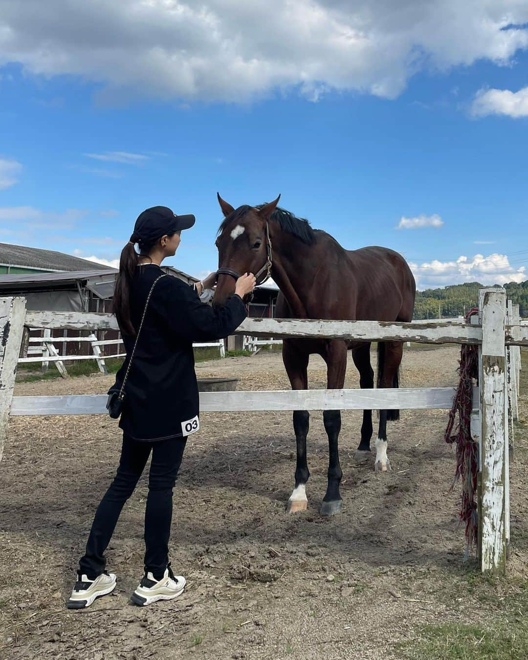 あいみさんのインスタグラム写真 - (あいみInstagram)「✨🐎✨  #乗馬 #馬 #乗馬クラブ #癒しスポット」10月25日 10時44分 - aimi_feti