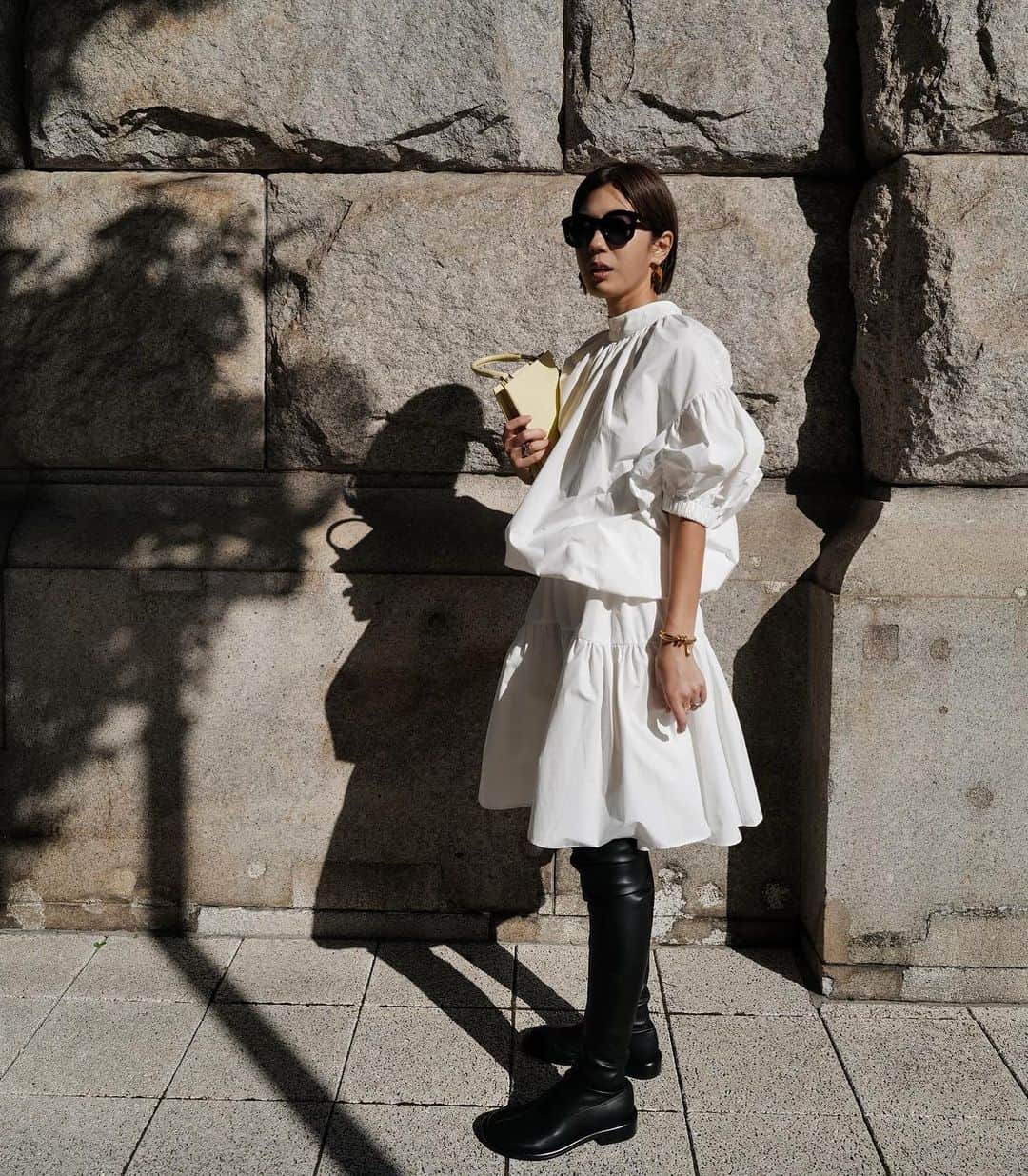 正中雅子のインスタグラム：「実は2wayになる優れものドレス🕊  ハイネック、ボリュームスリーブとたっぷりと生地を使いキャッチーなデザインですが。。。  今シーズンは、ブーツが履きたかったのでいつもならlong丈にするけど悩んだあげく アジャスターで調節して膝丈にもロング丈にもなる1枚に仕上げました！✌️  これなら、『膝丈着るかなー？』って悩んでる人もトライしやすいかなっと☺️  何歳になっても着たい服やトライしたいファッションをお客様と楽しめたら幸せだな♡  最後の動画を参考にしてもらえたら嬉しいです🫣♡  10/25 tue 14:00 start-  #MACHATT #masaco服」