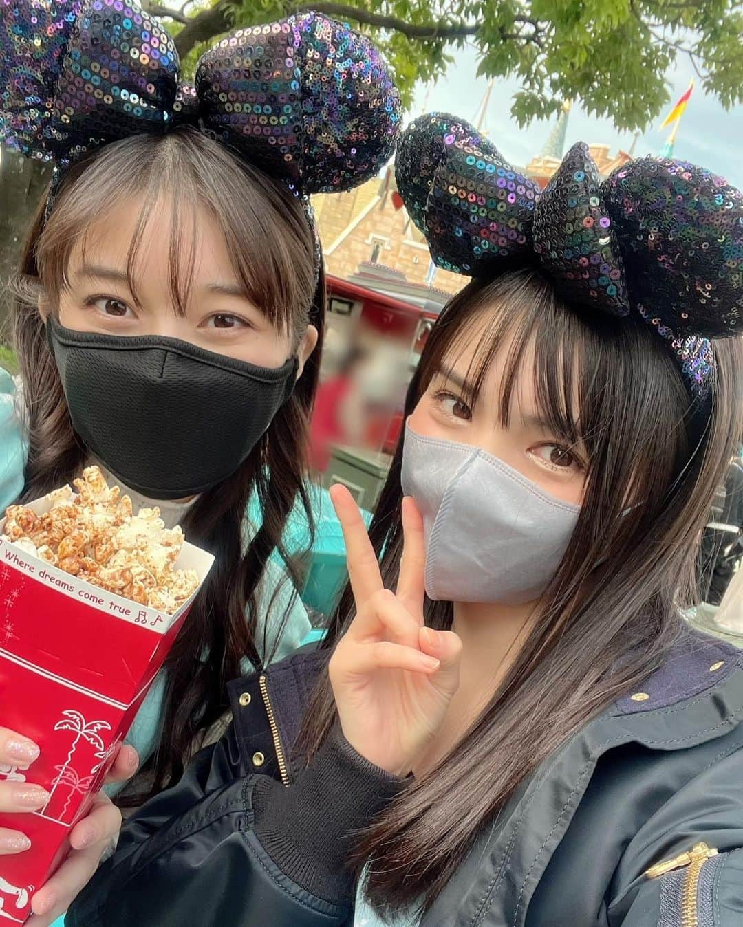 牧野真莉愛さんのインスタグラム写真 - (牧野真莉愛Instagram)「♡ ♡ ✨道重さゆみさんと行く東京ディズニーランド❤️✨ Halloween👻🎃🕸2022 🎀 詳しくは“まりブロ”みてね🐰💕 ♡ ♡  #道重さゆみ さん💖 #tokyodisneyresort #東京ディズニーリゾート #tokyodisneyland #東京ディズニーランド #モーニング娘22 #morningmusume22 #牧野真莉愛」10月25日 23時22分 - maria_makino.official