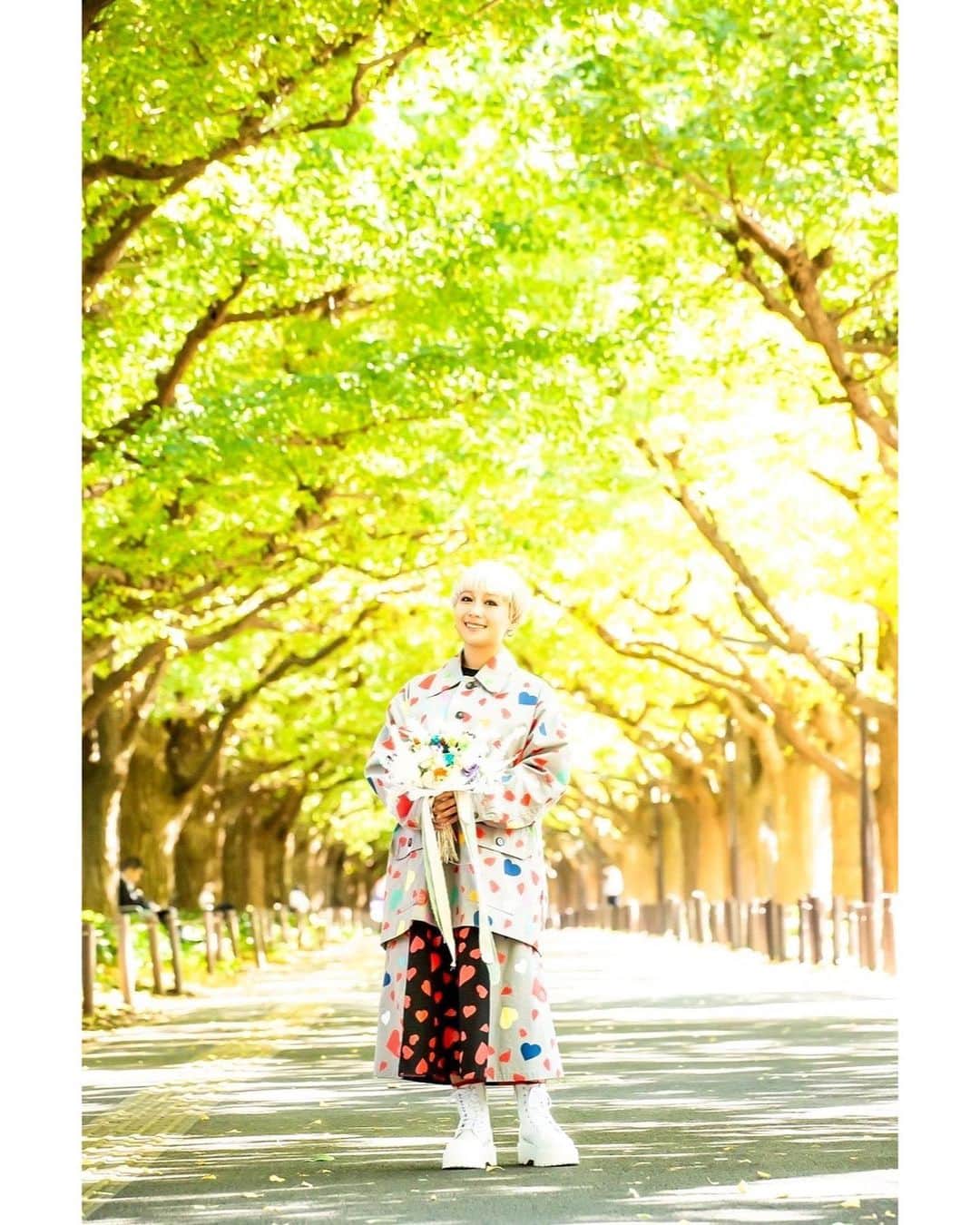 かなすのインスタグラム：「いつも応援してくださっている皆様へ  私事ではありますが、 この度10月25日に、かねてより交際しておりました EXILE/EXILE THE SECONDで活動されてる NESMITHさんと結婚いたしました。  お付き合いしていく中で、コロナ禍でライブができない時期や、局所性ジストニアで苦しい時も、1番近くで支えてくれ、1人ではないとゆう心強さに気付かせてくれました。人との出会いを大切にし、自分にはない視点にたくさん気付かせてくれ、毎日笑わせてくれる彼となら、何があっても共に力を合わせて乗り越えて行けると思っています。  突然のご報告となりましたが、応援してくださっている皆様や関わってくださっている皆様に感謝の気持ちを忘れず、これからもHEY-SMITHのトロンボーンプレイヤーとして、また、カッコイイ女性として更に成長していけるよう精進して参りますので、これからも変わらぬ応援よろしくお願いいたします！  Photo by @hayachinphoto」