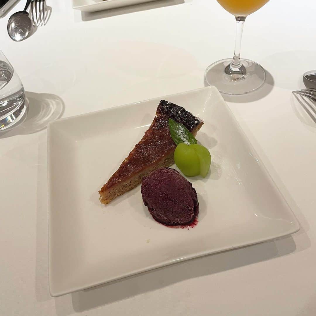 杉浦みずきのインスタグラム：「. 🍇🍽🤍」