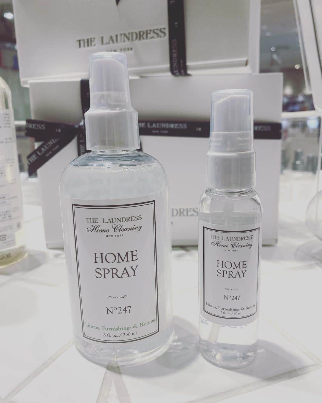 THE LAUNDRESS JPさんのインスタグラム写真 - (THE LAUNDRESS JPInstagram)「再入荷のお知らせ✨  長らく欠品していた ホームスプレー60mlが 再入荷致しました☺️  台所・浴室・クローゼットなど 気になるお部屋用の消臭剤スプレーです！  250ml ¥2.860-(税込) 60ml ¥1.320-(税込)  是非この機会に ご来店下さいませ♪  #ランドレス#ザランドレス#ルクア#ルクアイーレ#ホームスプレー#消臭#消臭スプレー#室内用消臭#再入荷#再入荷お知らせ」10月25日 17時24分 - thelaundressjp