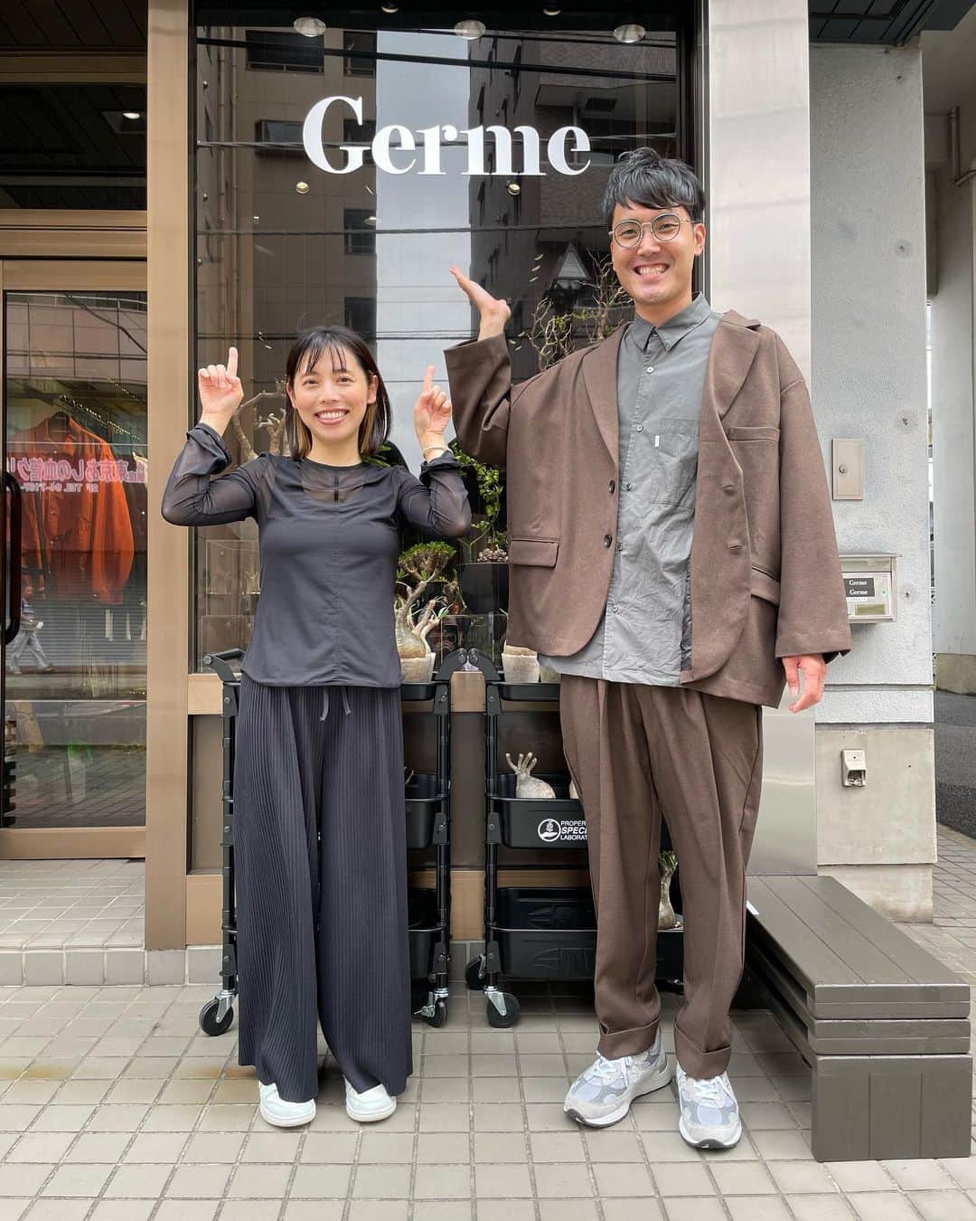 菊田竜大さんのインスタグラム写真 - (菊田竜大Instagram)「夫婦でやってるYouTubeチャンネルの撮影でお店を貸していただいたgermeさんでスーパーかっこいいセットアップを買わせて頂きました！  #ryu #graphpaper  #newbalance #m992  #germe」10月25日 18時44分 - hanaco_kikuta