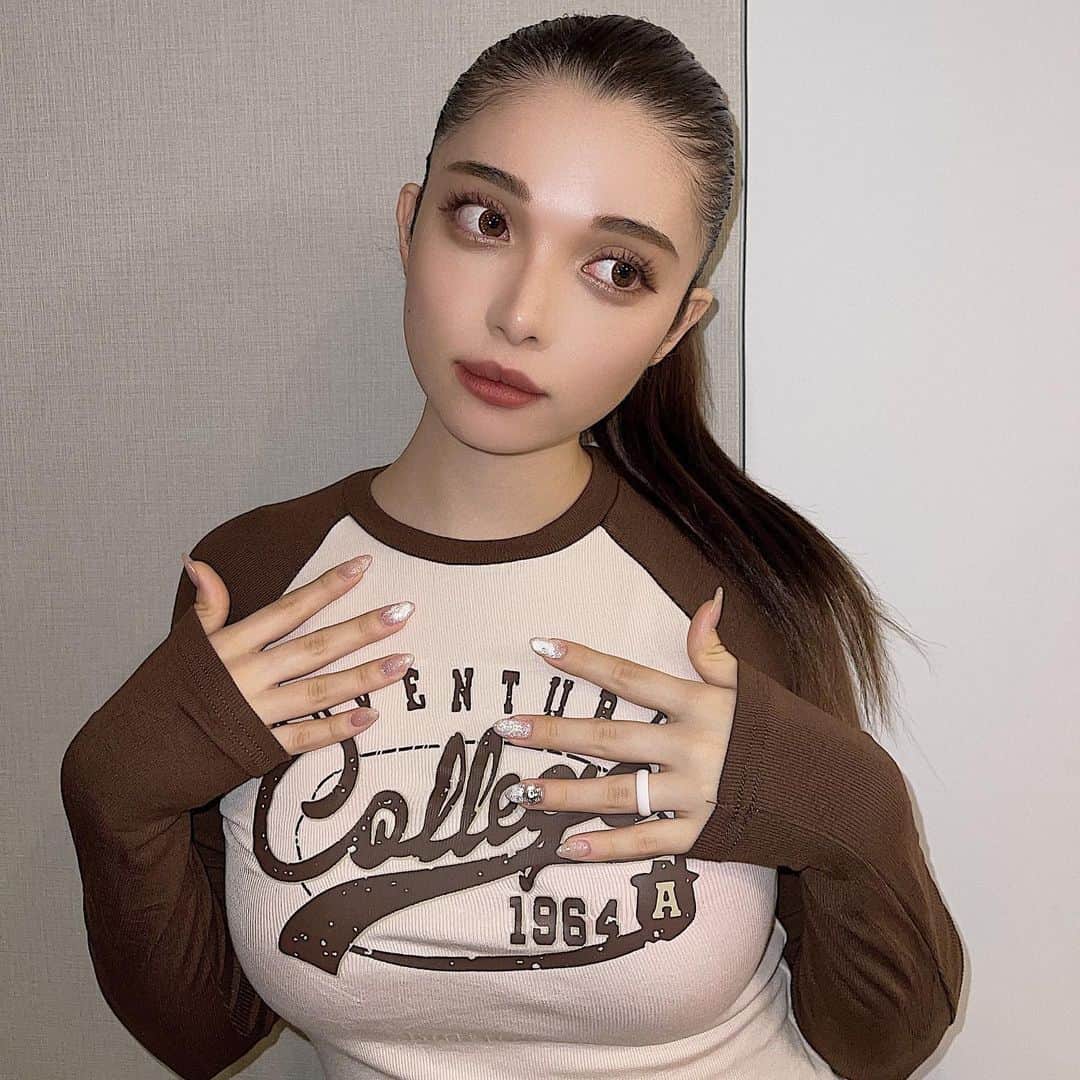 渡辺リサのインスタグラム：「SHEINの爆買いやめれない🥺 クーポン発行してもらえたからみんな使ってね！！ 割引率：お買い上げ金額1～5,999円まではセール価格より15%OFF、6,000円以上は20%OFFが適用される！！ クーポンコード👉[lisa1431] 利用期限：公開日〜 12月３1日まで☺️ #SHEINforall #SHEIN」