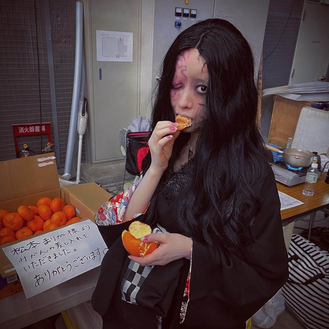 松本まりかのインスタグラム：「一旦妖怪挟みますね」