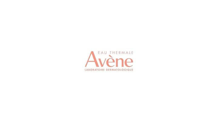 近藤千尋のインスタグラム：「Avene さんとお仕事させていただいてます💗😍 @eauthermaleavenejapan  店頭などでも探してみてね🤍 赤ちゃんモデルさんかわいかったなぁ。。🤍🥹 娘二人の赤ちゃんの頃を思い出しちゃった✨笑 もう遠い昔の記憶に感じる。。。笑👶」