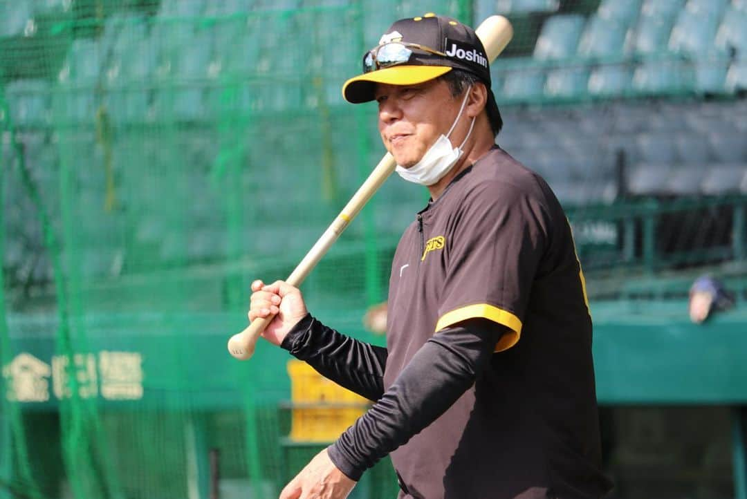 阪神タイガースさんのインスタグラム写真 - (阪神タイガースInstagram)「10月26日、甲子園球場での秋季練習の様子①です！ #伊藤将司 選手 #川原陸 選手 #加治屋蓮 選手 #鈴木勇斗 選手 #才木浩人 選手 #湯浅京己 選手 #西純矢 選手 #馬場敏史 コーチ #嶋田宗彦 コーチ #水口栄二 コーチ #阪神タイガース  #秋季練習」10月26日 16時53分 - hanshintigers_official