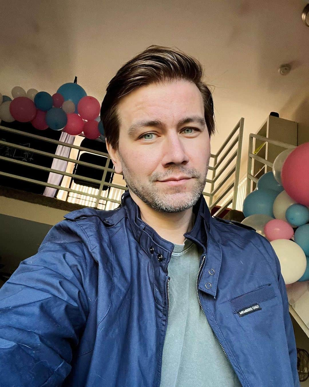 トーランス・クームスさんのインスタグラム写真 - (トーランス・クームスInstagram)「Got myself a badass new racer jacket  @membersonlyusa」10月26日 9時10分 - torrancecoombs