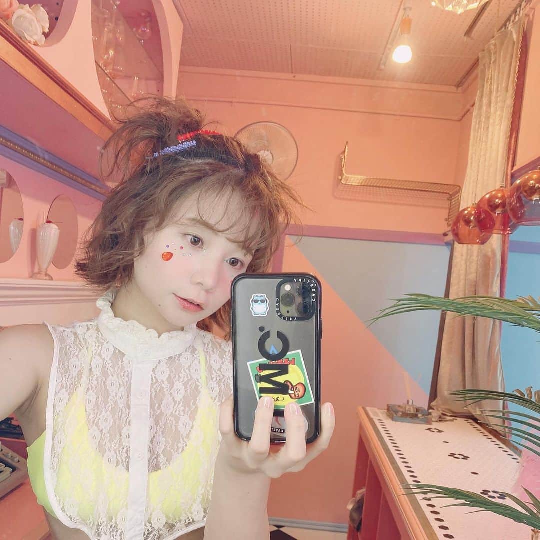 真奈さんのインスタグラム写真 - (真奈Instagram)「🎃明日から！名古屋！  写真展『to tell the true』  10/27(木) -10/30(日)  ⏰11:00 〜20:00 入場料　無料 📍ROOMCRIM NAGOYA conceptshop  #tttt展　#おはちら  https://www.roomcrim.conceptshop.online/blogs/news/mana-photo-exhibition-to-tell-the-true」10月26日 9時19分 - manatmnt0116